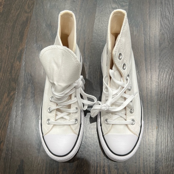 Converse Shoes - Converse Women’s Chuck Taylor All Star Canvas Platform White | Size 6W | 560846F